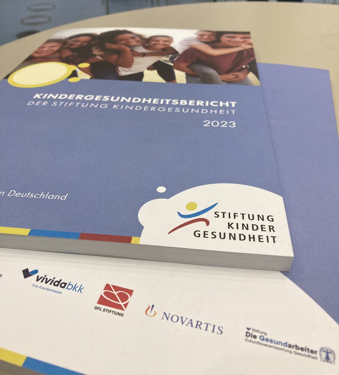 Im Vorfeld des #Weltkindertag|es am 20.9. stellt die @stiftung_kinder heute in Berlin ihren zweiten #Kindergesundheitsbericht vor. Wir freuen uns sehr, gemeinsam mit unserer #Stiftung als #Unterstützer und #Mitherausgeber wieder mit dabei zu sein! #Kindergesundheit