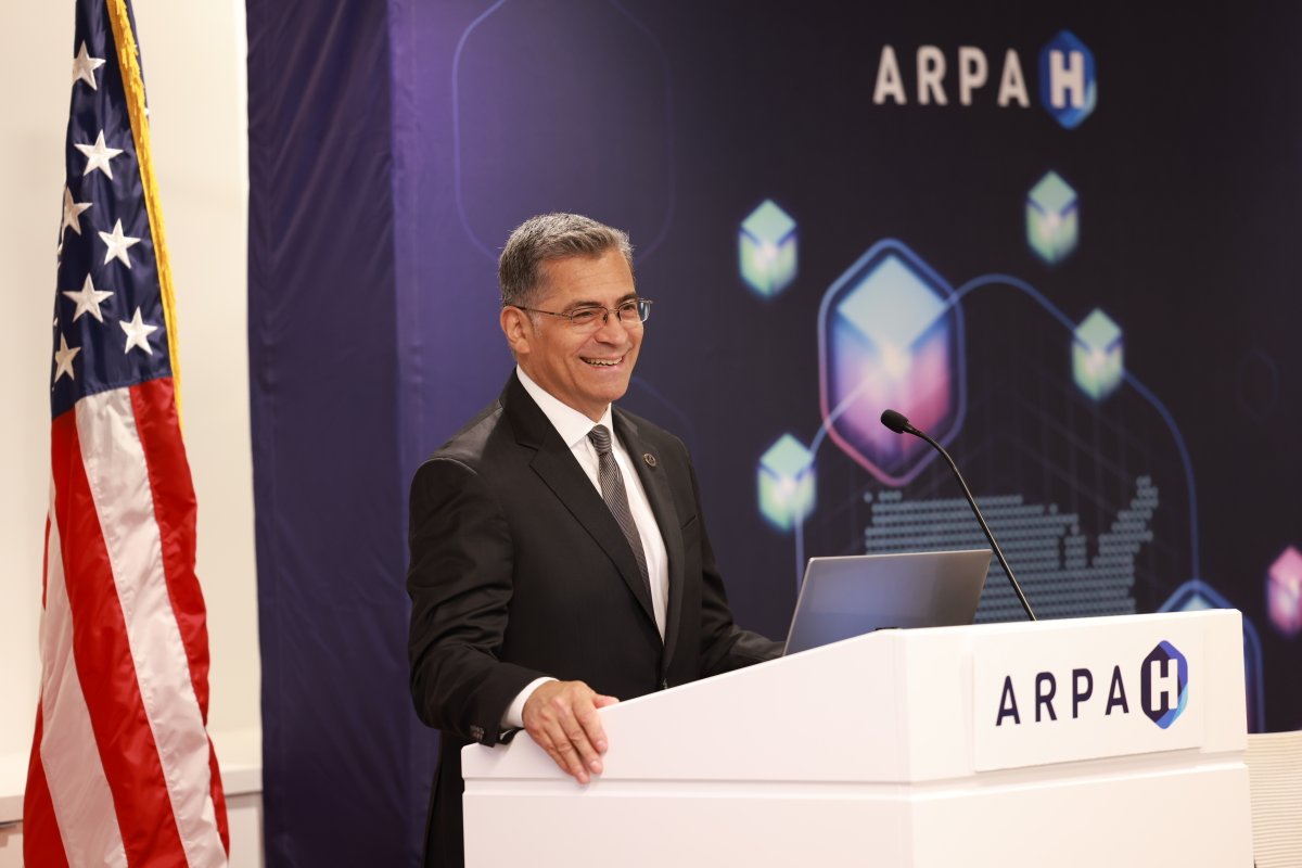 LIVE: Join us for an inspiring event as we celebrate the invaluable contributions of Hispanic and Latino leaders in health care. 

We're dedicated to creating opportunities and improving health outcomes for all communities. #HispanicHeritageMonth 

hhs.gov/live/live-2/in…