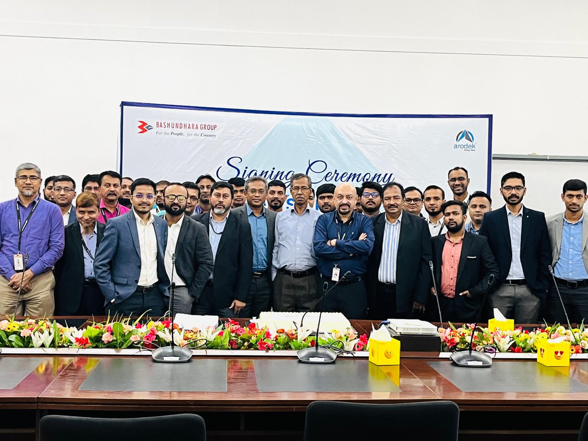 arodek is thrilled to announce the signing ceremony with Bashundhara Group, a leading conglomerate since 1987, encompassing real estate, manufacturing, media, food, beverages, and LPG. We look forward to the promising future that lies ahead. 

#ProjectKickoff #Milestones