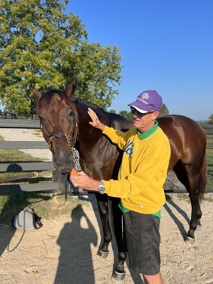 AverageDennis's tweet photo. My boy nyquist ! Looks amazing. https://t.co/67kvbo98qE