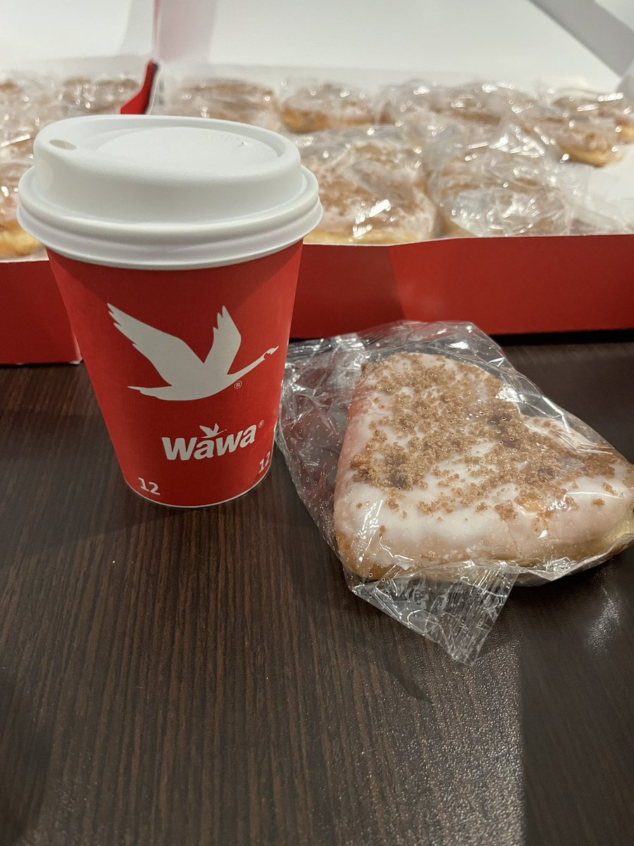 MuhlHighSchool's tweet image. Thank you @Wawa for providing coffee and treats for our staff this morning! Happy Monday! #MuhlPride