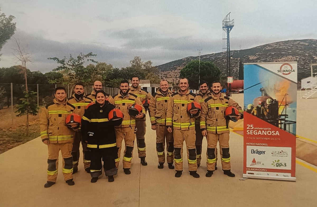 Durante este fin de semana, diez compañeros del GEIS (Grupo de Extinción de Incendios y Salvamento) ha realizado una formación específica de lucha contra incendios en las instalaciones de @seganosa en Puertollano.