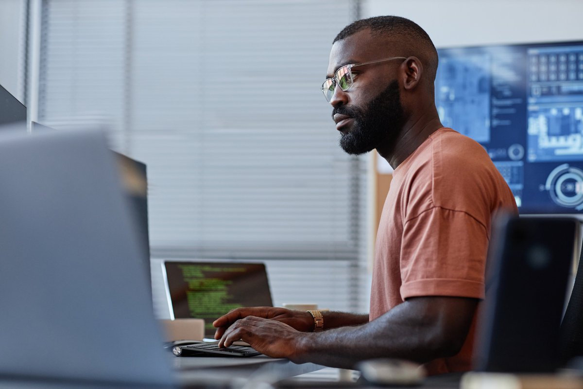 TechRepublic's tweet photo. This hiring kit from TechRepublic Premium provides a workable framework you can use to find the best Principal Software Engineer for your organization. https://t.co/MWkQzbSOeL #softwareengineer #hr #hiringkit https://t.co/EZxiM6PzQ7