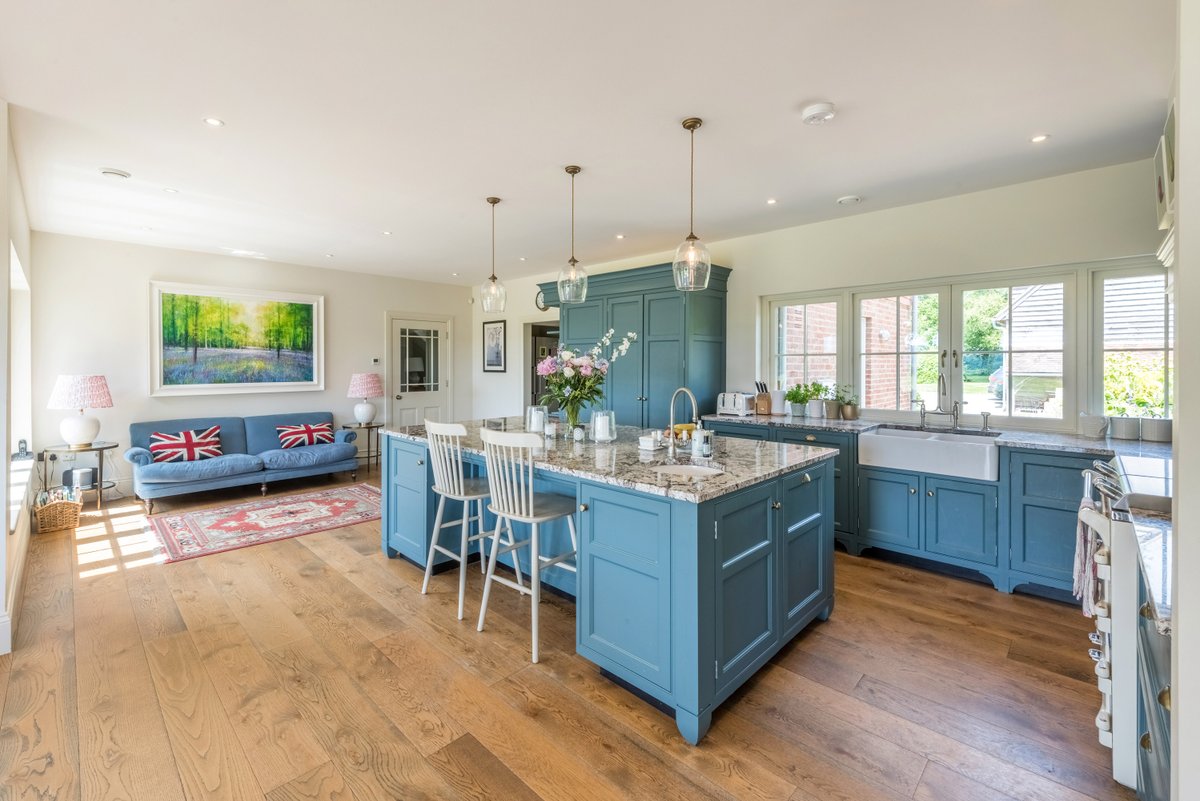 KFSimonBiddulph's tweet photo. Another successful Sale Agreed - Kent and Sussex ! https://t.co/UcUvu0dTw7