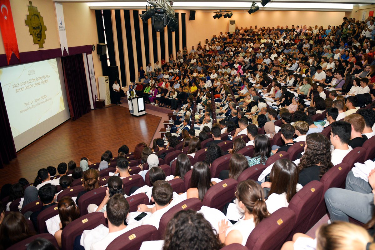 #ManisaCelalBayarÜniversitesi #TıpFakültesi’nin 🥼#BeyazÖnlük Giyme Töreni Gerçekleşti

🧾u.mcbu.edu.tr/o1z

<a href="/saglikbakanligi/">T.C. Sağlık Bakanlığı</a> @manisailsaglik #ManisaCelalBayarÜniversitesi #MCBÜ #ProfDrRanaKibar #MCBÜrektör #MCBÜtıpfakültesi #MCBÜtıp #MCBÜsağlık #MCBÜöğrenci #MCBÜlisans