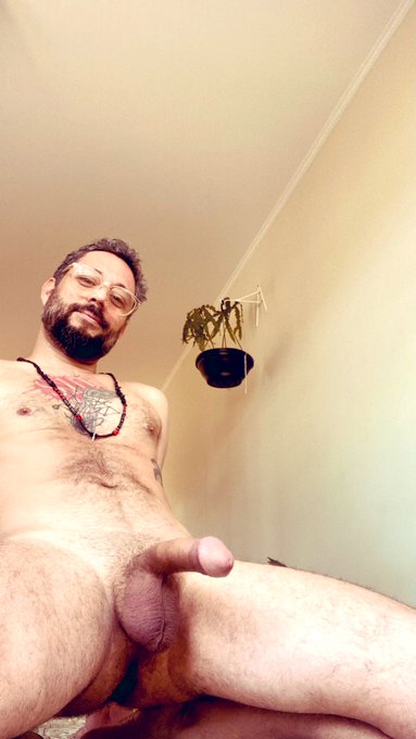 tava alongando para come&ccedil;ar os exerc&iacute;cios e fiquei assim&hellip; 😅 https://t.co/KQDQkvEUkN<a href="/tag/tbt"class="tags"><span>#tbt</span></a>