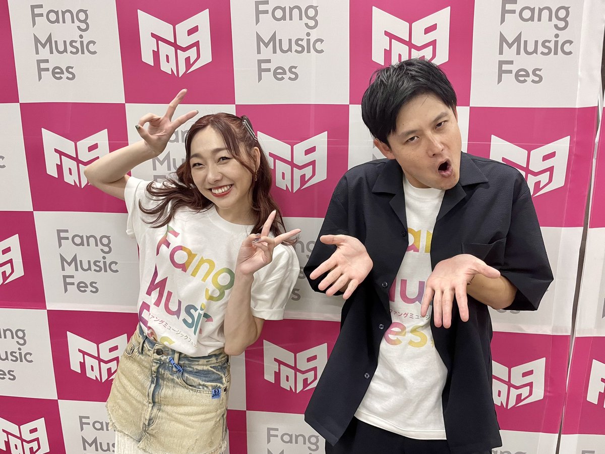 dasuwaikaa's tweet photo. 第二回もMCを務めさせていただき幸せでした😭
温かく迎えてくださったアイドルファンの皆様、最高のパフォーマンスとトークを魅せてくれたアイドルちゃん、ありがとうございました🩷
終始アイドルちゃんのパフォーマンスやトークに真剣に向き合う篠宮さんもとても素敵でした🥹✨
#ファングフェス https://t.co/KDECjF8tMk