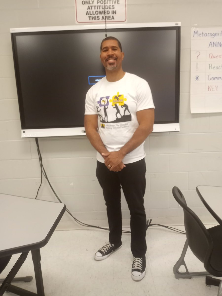 gs2project's tweet photo. First day at the new Whitten and Peeples Middle School! We are gonna do what JPS do! #OneDistrictOneDirection #MarchingTowardSuccess #SouthJacksonProud https://t.co/5hUCokocVa