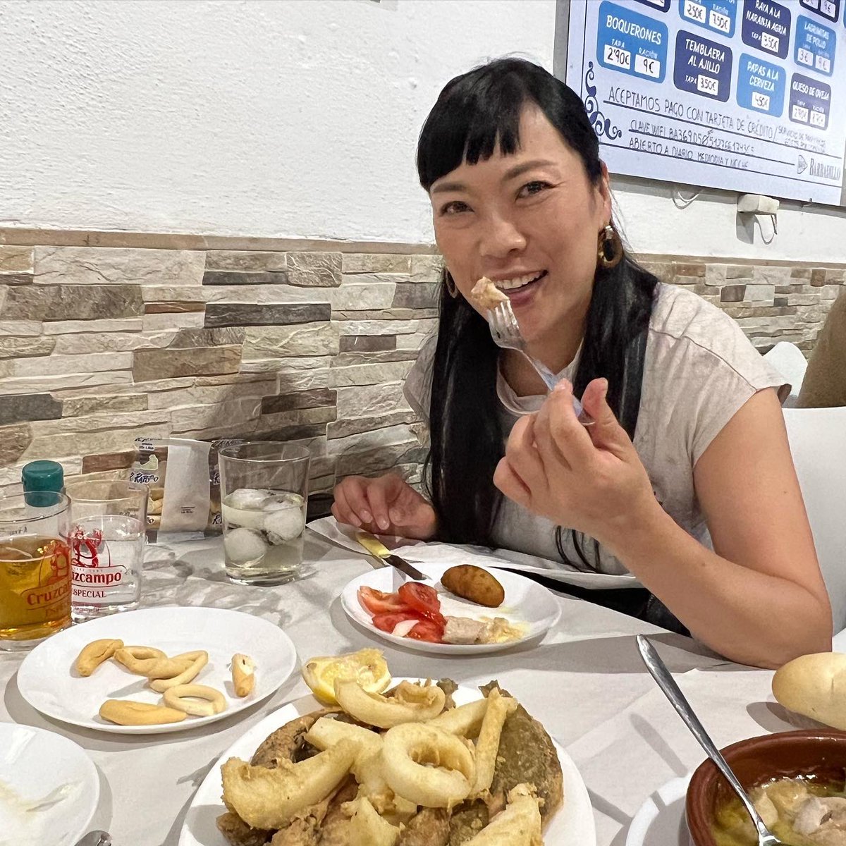 tomokotours's tweet photo. ビールで乾杯のあとはもちろんマンサニーリャを楽しみました。

アニモ早稲田は現在『お留守番バル』と題して、ベネンシアドーラ（シェリー酒のスペシャリスト）の佐々井さんが和惣菜を用意して皆さんをお待ちしています！
詳細はアニモ早稲田のインスタグラム、@animowaseda.aya をご確認下さい。 https://t.co/FjRR5eNQDD