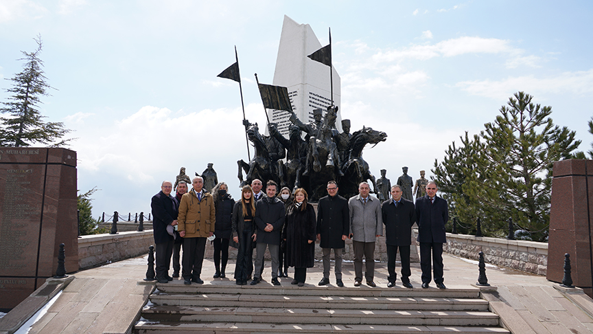 cekulvakfi's tweet photo. 🗿 Gordion Antik Kenti 2012 yılında Geçici Listeye girmişti. Bugün gerçekleşen oturumla, Türkiye’den UNESCO Dünya Mirası Kalıcı Listesine giren eserlerin sayısı 20’ye yükseldi; Gordion, listeye Ankara’dan giren ilk eser oldu.
#Komite #SuudiArabistan #Riyad #KalıcıListe #Frigler https://t.co/aVYJOw4KGG