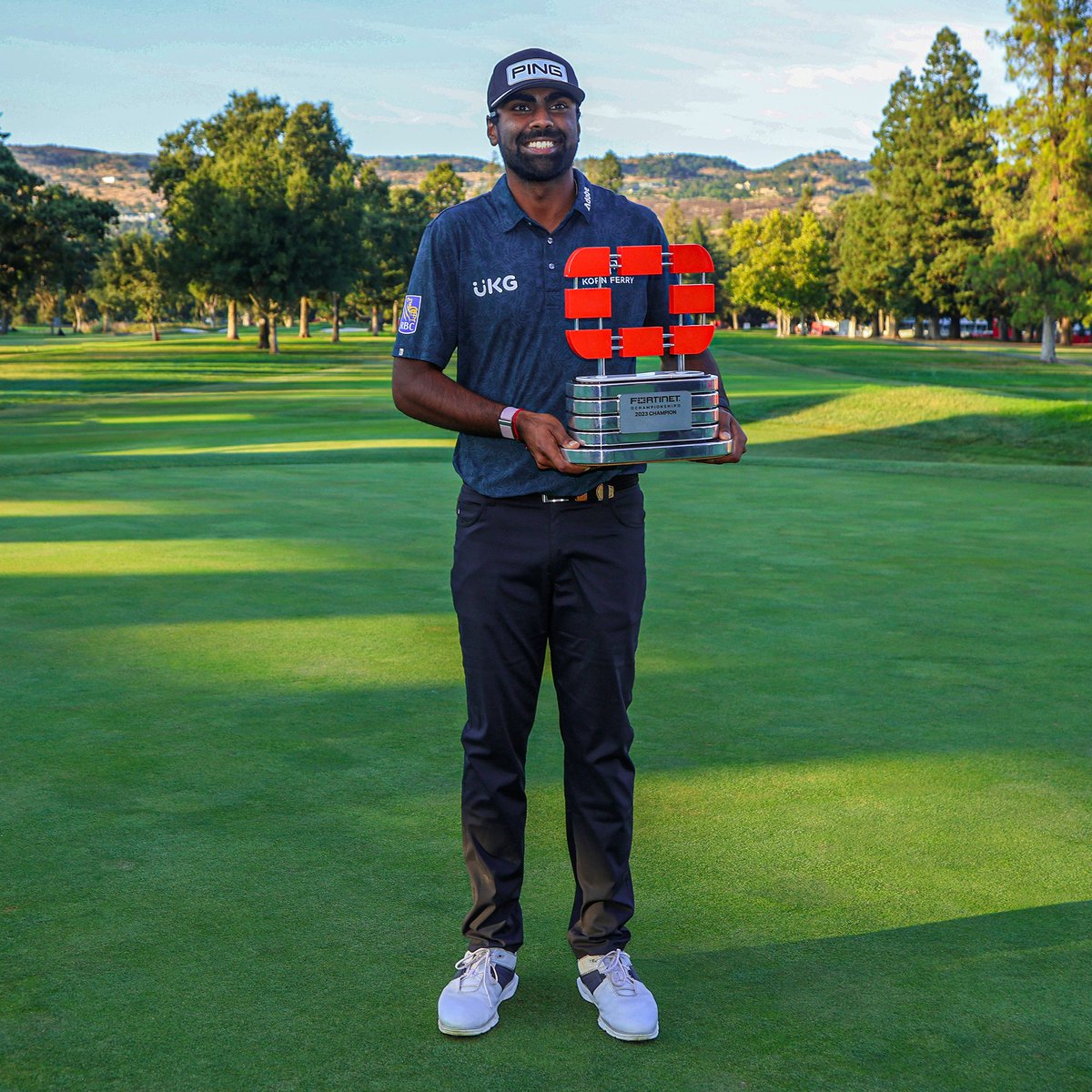 FootJoy's tweet photo. "There's a reason FootJoy has been at the top of the game for so long.
I know when I slip into #ProSL, I don't have to worry about anything. It's going to perform just how I want it to."
โ Sahith Theegala https://t.co/BsNILxpFTZ