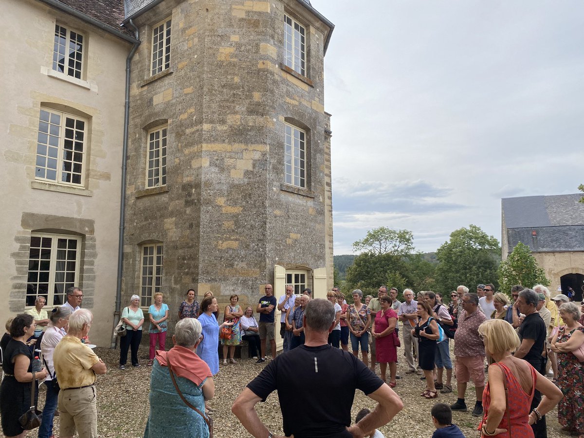 Château et Ferme de Dumphlun, Nièvre-Bourgogne tweet media