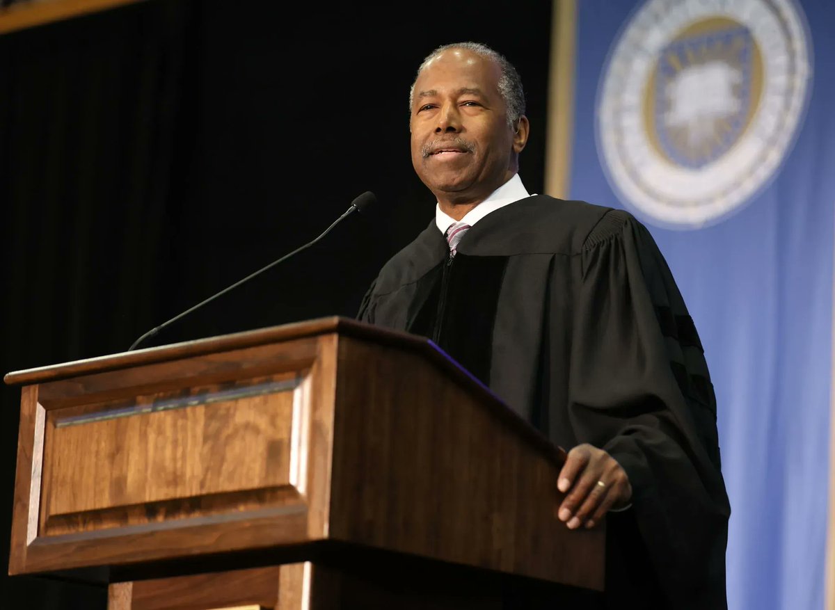 ReviewWythe's tweet photo. Happy Birthday @RealBenCarson 

Dr. Carson's life is one of extraordinary service. From the operating room to leading HUD, Dr. Carson has served with distinction. 

Happy Birthday! https://t.co/Ncou4w7Qgi