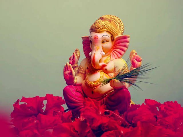 KnottedBraid's tweet photo. Wishing everyone a blessed and auspicious Ganesh Chaturthi #Chavath 🌺🍃🙏🏼. https://t.co/4rIaxMreug