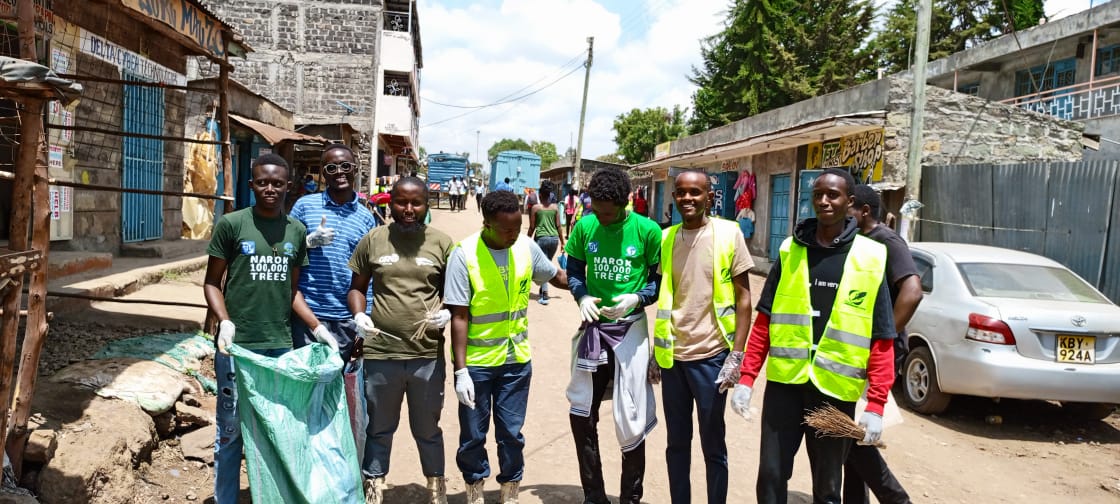 yfga_kenya's tweet photo. https://t.co/9x0t3WKEqO 🌿 Community Empowerment for Sustainable Waste Management! 🗑️. Join our Egerton chapter on a mission to educate and engage communities on responsible waste disposal. Together, we can create a cleaner and greener future! 💚🌍 #ThinkB4Trashing https://t.co/hyOJvICyJh