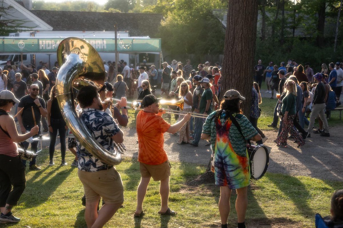 Woah... Another incredible weekend at @borderlandfestival in the books📖 A YUGE thank you to all of the dope people who put this bad ass festival together - as well as to everyone who takes time to listen, dance, and party with us!🕺🏻🧡

#borderland #borderlandfestival #trey
