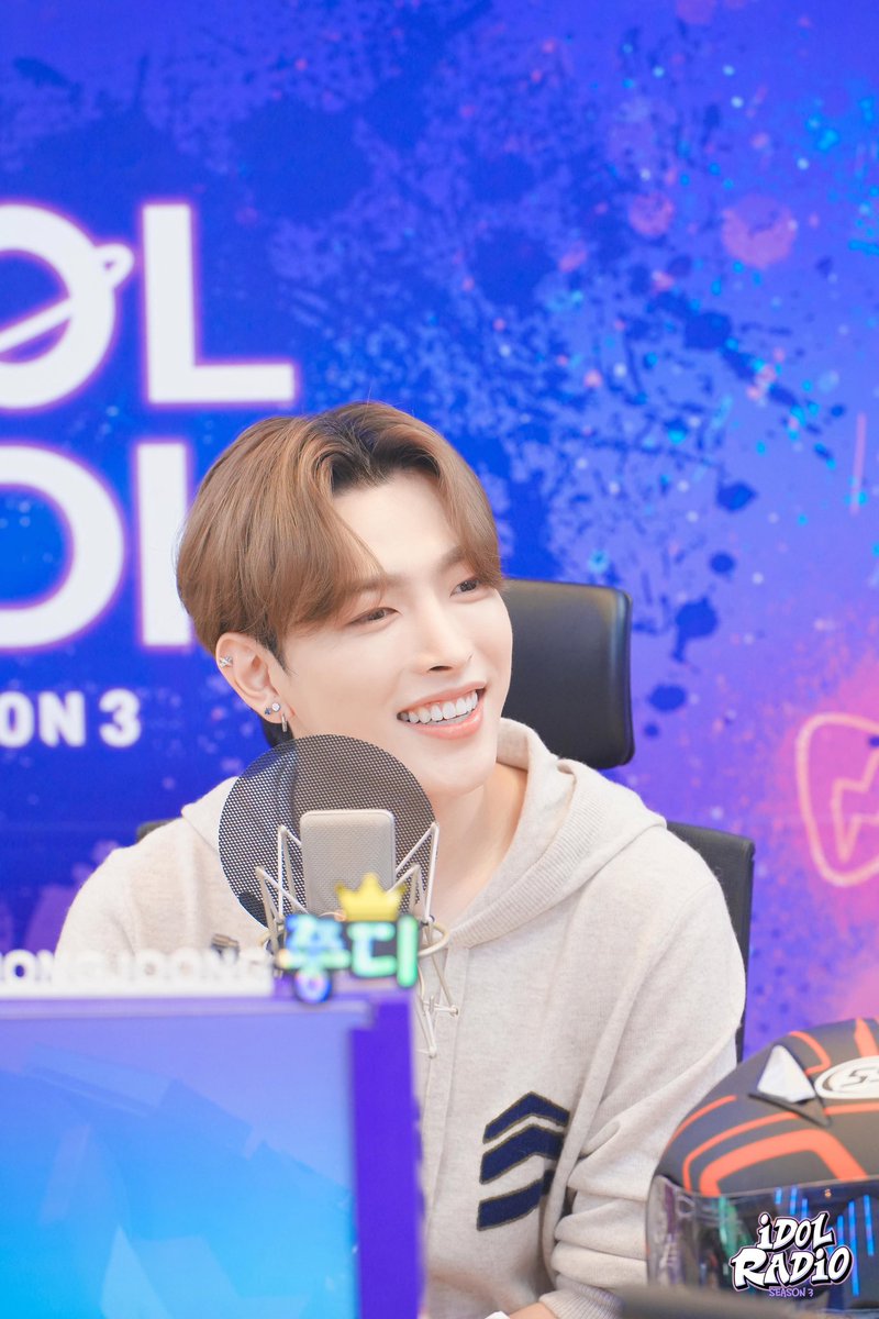 idolradiokorea's tweet photo. [#아이돌라디오3 앨범 230918]

📸EP#107 ✨아돌라콘✨체험판 김재중 ver. (with. 김재중)

쭝디는 가을남자🍂

@ATEEZofficial

#MBC #라디오 #IDOLRADIO #아이돌라디오 #아돌라 #ATEEZ #에이티즈 #홍중 #쭝디 https://t.co/jfaK6MEPMN