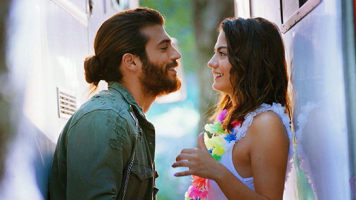 A série turca Pássaro Sonhador (#ErkenciKus) tem data de estreia marcada para o dia 2 de outubro, no AXN White, com emissões de segunda a sexta, pelas 21h25. 😍 seriesdatv.pt/noticias/estre…