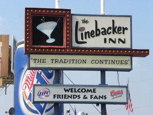 BackerLounge1's tweet photo. Good morning @PatMcAfeeShow You and the crew should swing by the #LinebackerLounge after your show on Friday... https://t.co/aMRpVWWRvh