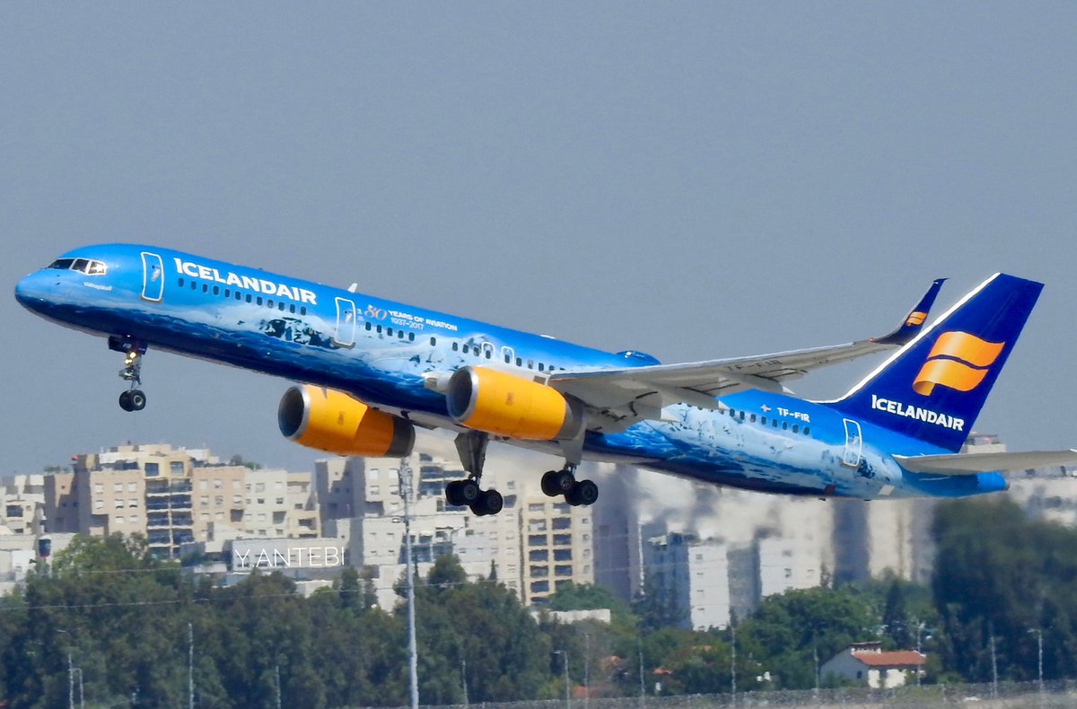 ace_pio's tweet photo. This is just gorgeous 😍
@Icelandair B757 TFFIR in the  80 Years of Aviation livery 
#IcelandAir #TFFIR https://t.co/142fqV20K5