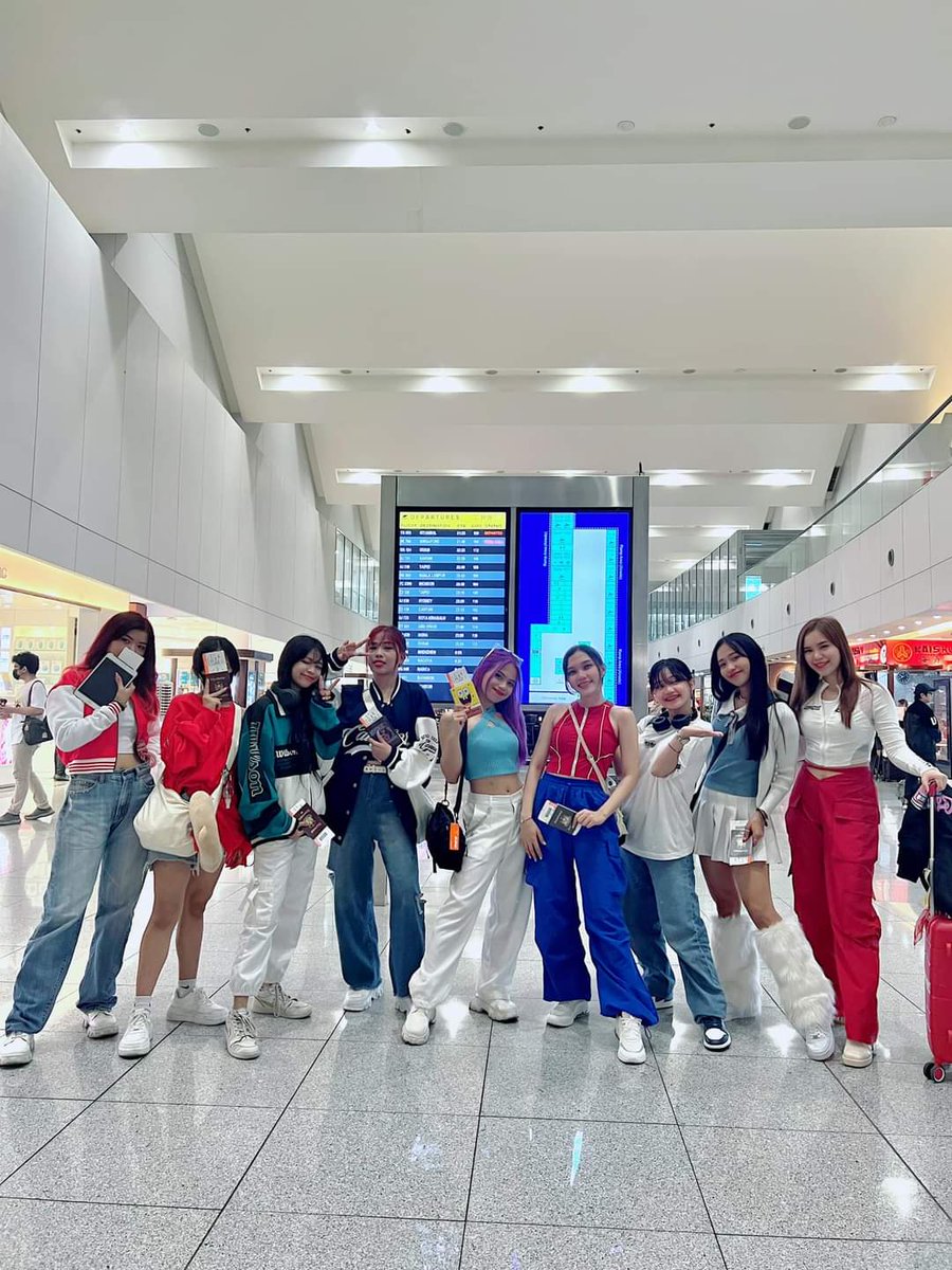 alphaphteam's tweet photo. Hi everyone! We’re flying to Seoul tonight! ✈️🇰🇷
Competing in the World Finals of #KCDF2023 this week! ✨
Please cheer for us! 🫶🏻 #TeamPhilippines 🇵🇭 https://t.co/58hTAvAY6X