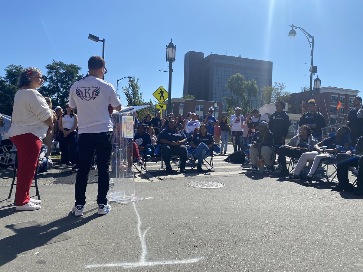 SINA, Inc. tweet media