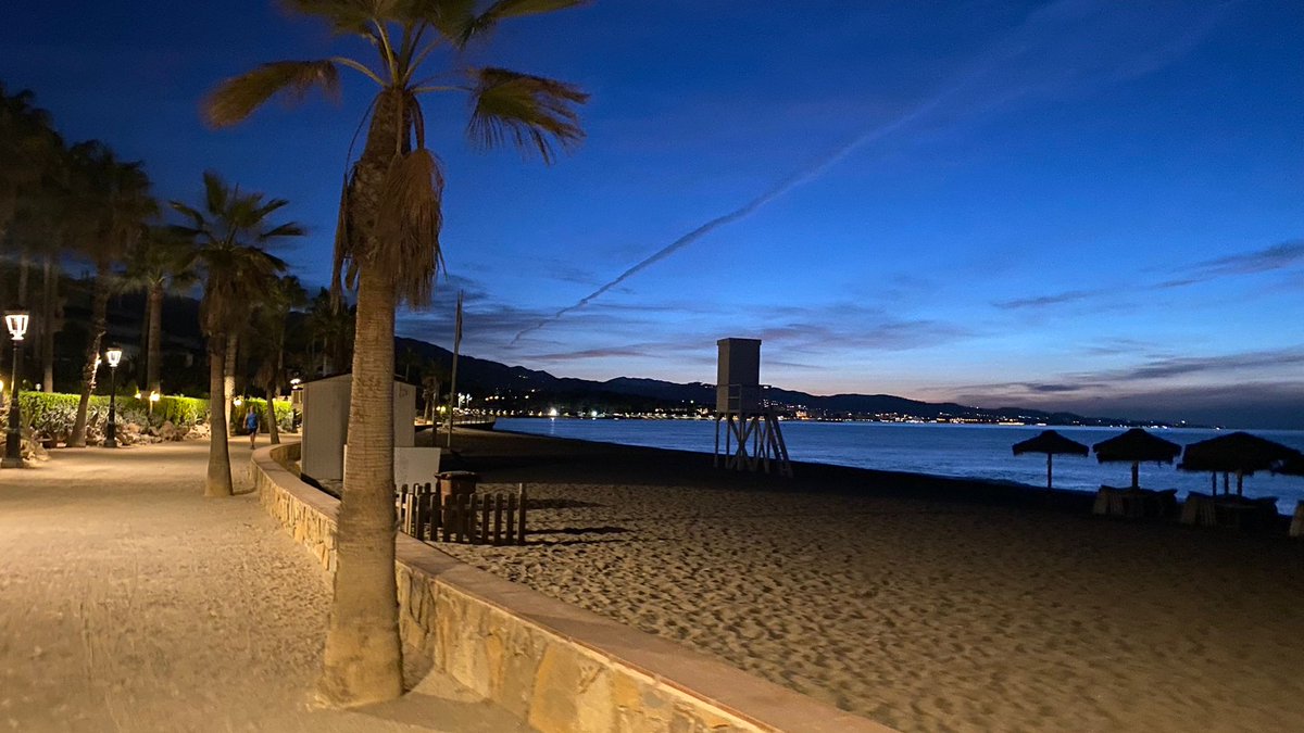 Charter_Life's tweet photo. We love our sunrise morning walks along the coast of Marbella's famous Golden Mile. Live your best life - choose the Costa del Sol!
🌞🌴 #costadelsollife #marbellalifestyle #marbellaspain #marbellagoldenmile #malaga #sunrise #livelife #lovelife #charterlife #solvida365 https://t.co/QewDyDyiek