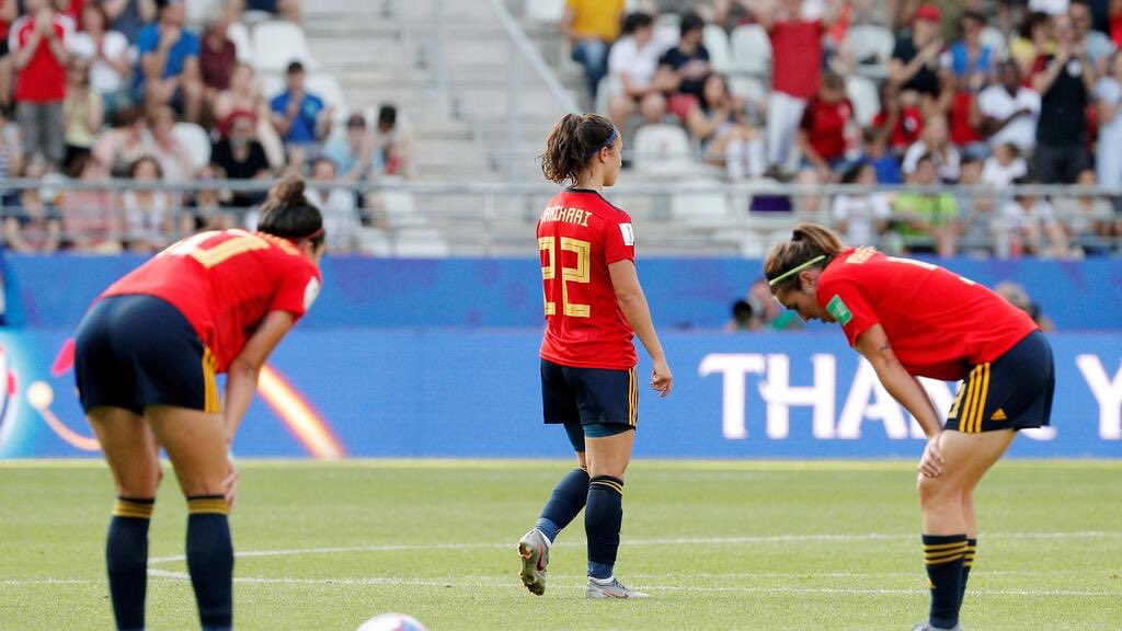 TUDNMEX's tweet photo. Federación Española garantiza "entorno seguro" a jugadoras y pide que regresen 🇪🇸⚽️
https://t.co/yf3BMV6AlZ
#RFER | #JenniHermoso | #Rubiales https://t.co/KdpbVnpKDo