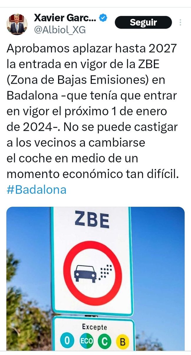 Nos PREOCUPA q @marifrangr , Alcaldesa d #Granada, q CARECE d discurso, programa y proyecto propio para la ciudad, COPIE  a correligionarios suyos como este señor...🤷‍♀️🤦🏻❌

ARBORICIDIO y NEGACIONISMO climático se fusionan en ENGENDROS así ... 🌳🪚🪵🚙😵‍💫

#SemanaDeLaMovilidad