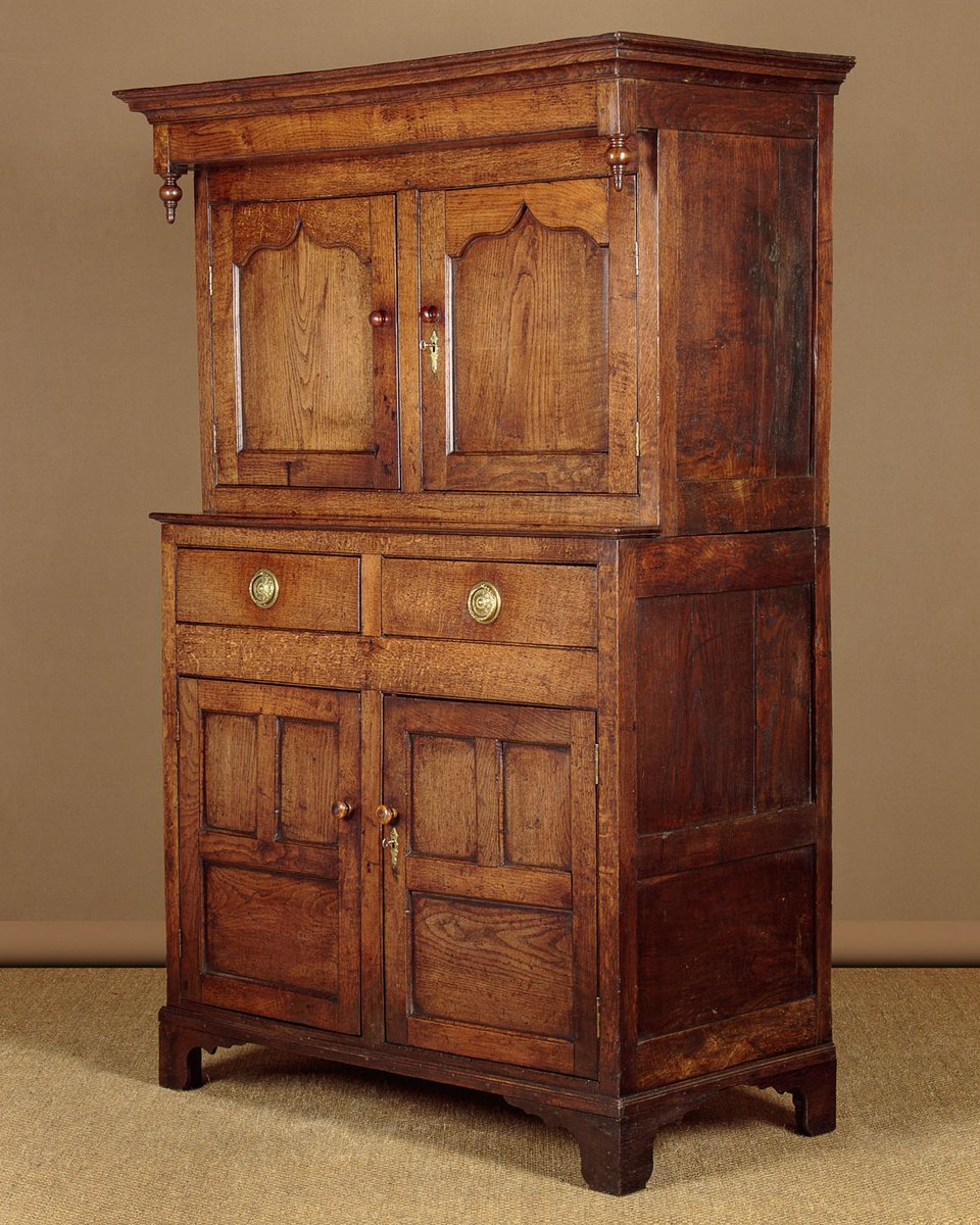 CollingeAntique's tweet photo. #Antiques. Lovely colour to this #Welsh oak cwpbwrdd deuddarn c.1780. https://t.co/HKA0iwZCFk https://t.co/wUhTkgIZFS