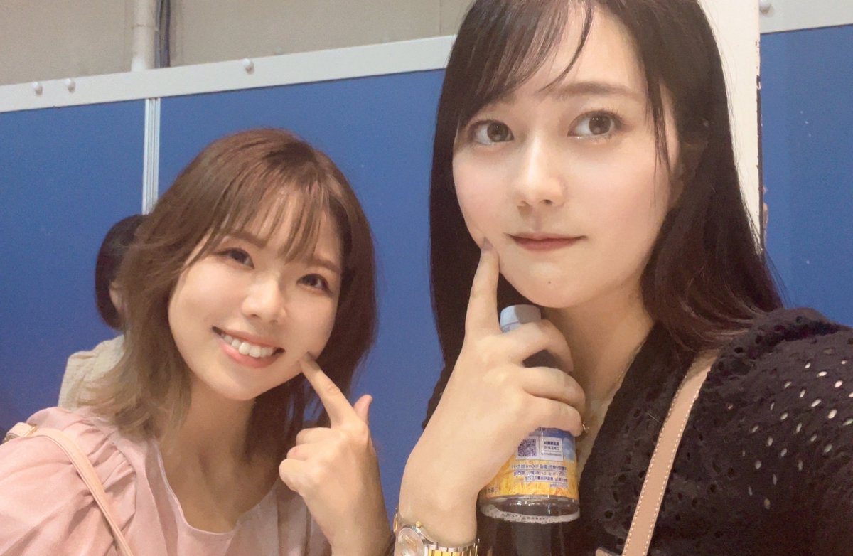 emi_yukawa's tweet photo. すーと菜帆にも会えて嬉しすぎた🥰

アイペコのライブ後には、
すーとご飯行って、あやちのデビューを改めて一緒にお祝いしました💐✨

本当にあやちおめでとう🥰🥰🎉

（菜帆は用事で写真撮れなかった😭ﾂｷﾞｺｿ‼︎） https://t.co/Ts8mzdOmH8