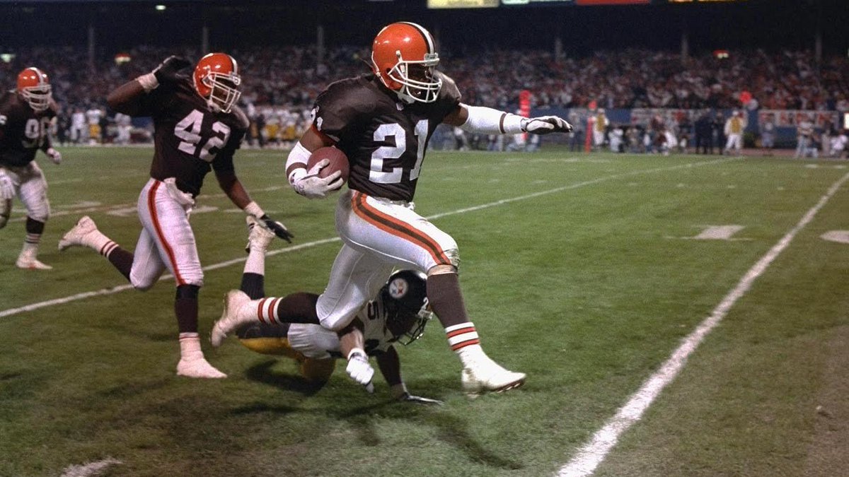 MoreForYou_CLE's tweet photo. Last time the #Browns were 2-0: #DawgPound

- Michael Jordan retired the first time
- Clinton was inaugurated 
- Construction just began on Cle's Rock and Roll HOF 
- Jurassic Park won most popular film
- "I Will Always Love You" topped Billboard charts
- I was -4 years old https://t.co/F37zhKwWew