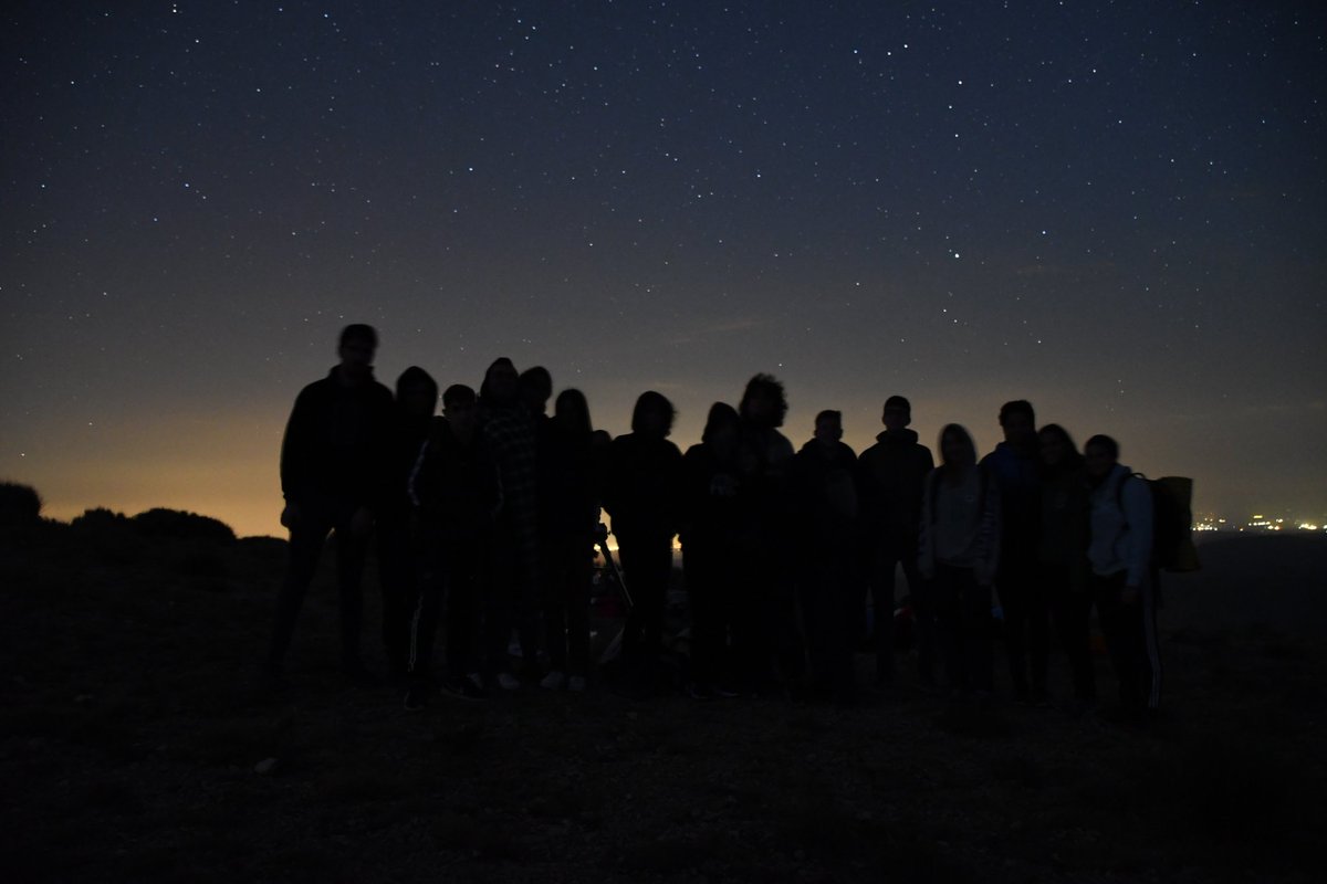astrouab's tweet photo. Fotografies de la darrera sortida d'astroUAB per a observar els Perseids la nit del 12 al 13 d'agost a la Serra del Montsec 👀✨ https://t.co/1iTg32DP3H