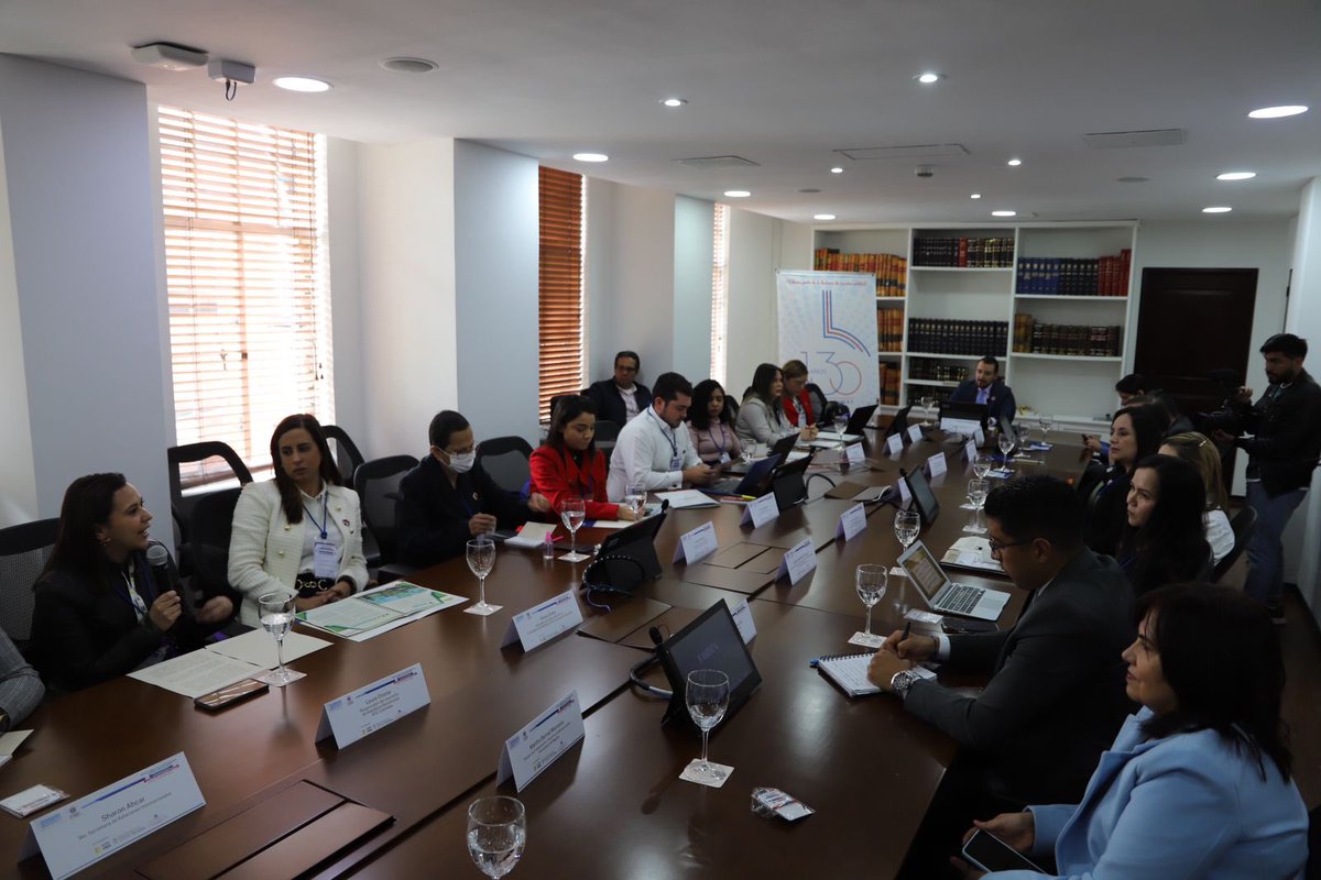 personeriabta's tweet photo. ¡Sumamos aliados en la garantía de derechos! 💯

#AEstaHora realizamos Intercambio de Experiencias exitosas para el Fortalecimiento de las Capacidades en el ámbito preventivo y comunitario con  el Defensor del Pueblo de República Dominicana. @DefensorRD

#GuardianesDeTusDerechos https://t.co/LAH0y9hLXA