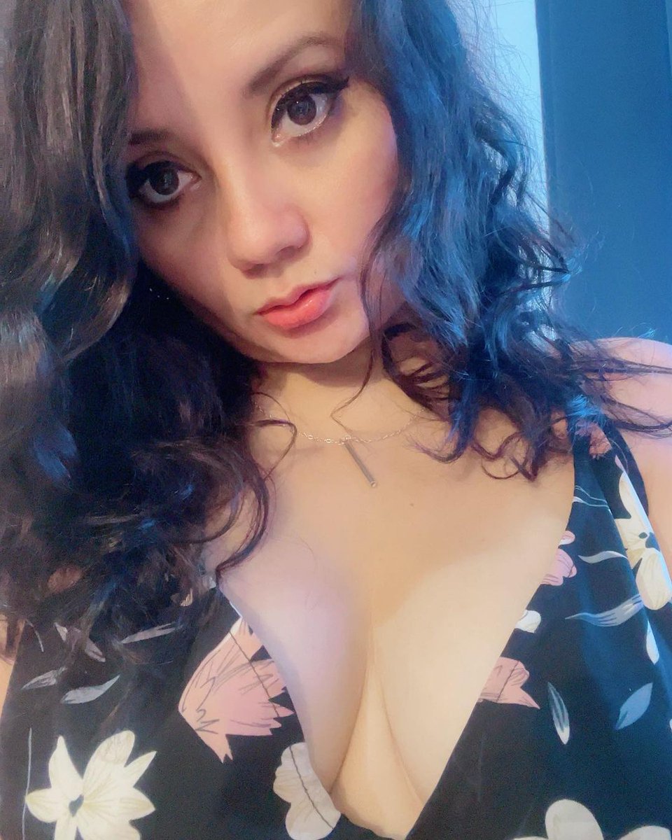 Selam sohbet edecek varsa merhaba yazsın şimdi