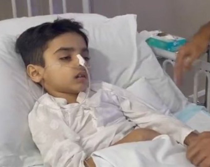 AbdullahSays99_'s tweet photo. The state deliberately didn't let Ammar get treatment. They threw him out of the hospital &amp; denied any treatment. Today, this little kid has passed away. He was punished for the crimes he never committed &amp; lost his life. May Allah's wrath be upon those responsible for his death. https://t.co/kU6GMq91CA