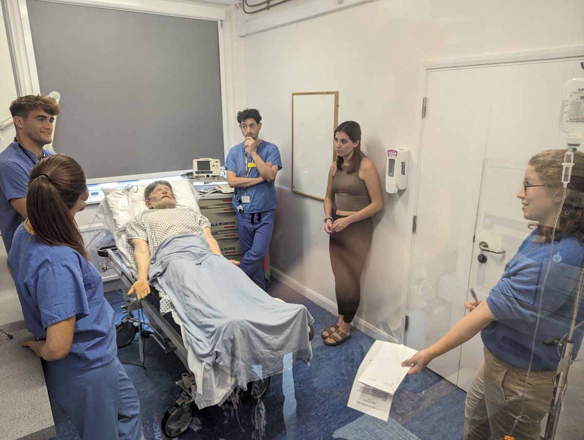 UHD_NHS's tweet photo. This afternoon our #Simulation Team have been supporting our new Foundation Doctors (F1s) with AKI (Acute Kidney Injury) and #Sepsis Simulations. They each took part in 8 sims. Well done to all involved ๐๐๐๐๐
#FoundationDoctors #DoctorsInTraining #F1s #MedEd https://t.co/4Z14Vz28dG