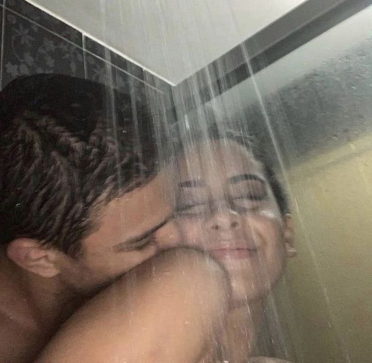 tomar banho juntos é o maior ato de intimidade