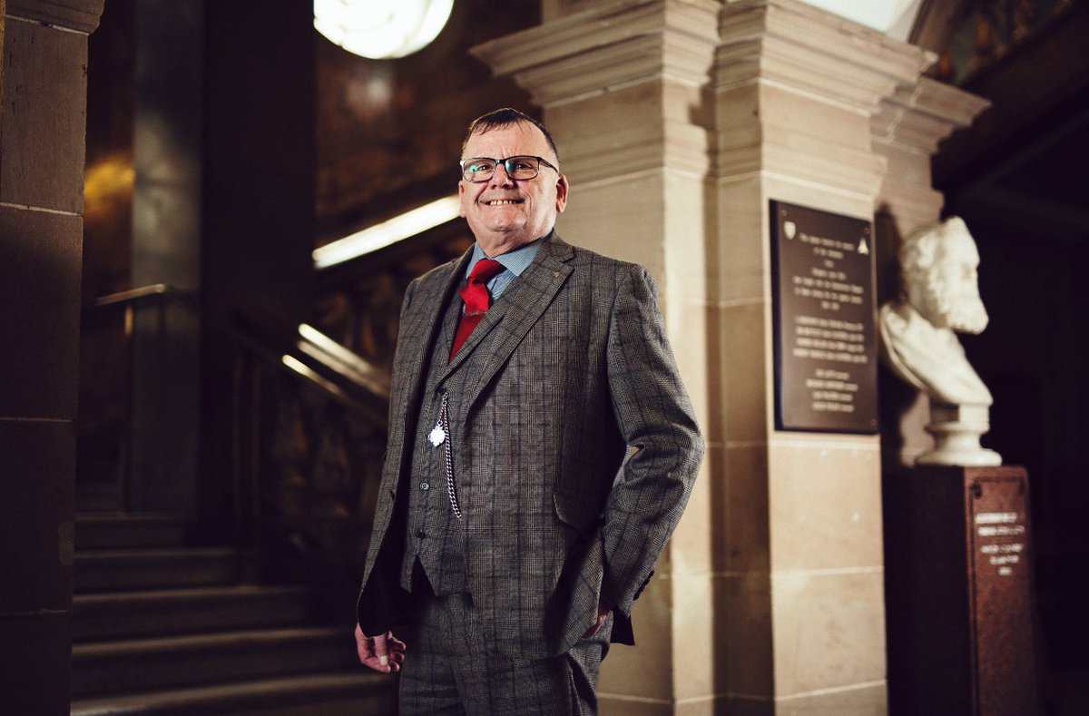 Terribly sad that Mark Jones, <a href="/Hullccnews/">Hull City Council</a> Director of Regeneration, passed away on Sunday. He made a huge difference to Hull over the last 30 years &amp; was liked &amp; respected by everyone who knew him. He was a great public sector leader, a passionate Hull champion &amp; a good friend.