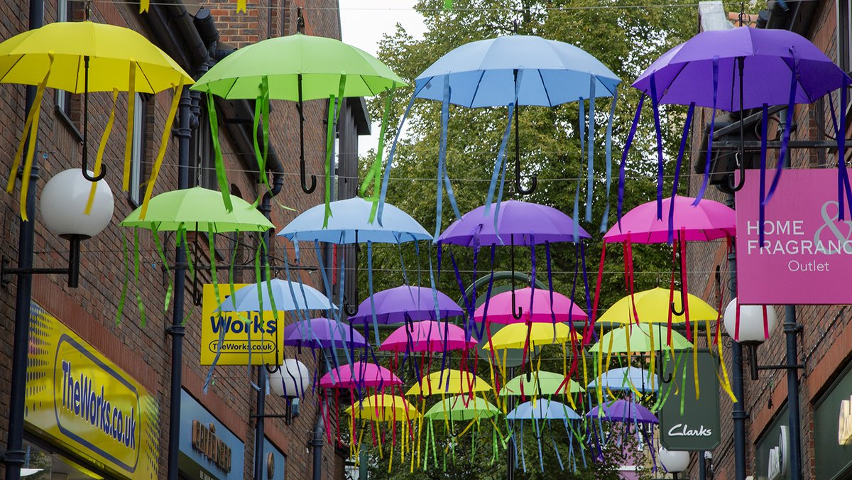 LazloUzala's tweet image. Umbrellas Coppergate York @coppergateyork @yorkwalls @VisitYork  @ThePhotoHour @peac4love @HarmonyMindBody @sweetrhythms2 @CloudAppSoc @MartinaRosemann #Umbrellas #Coppergate #York