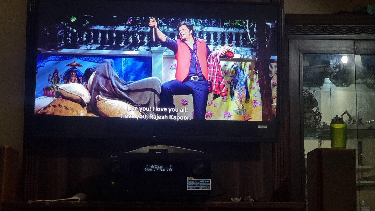 Bilalraj0's tweet photo. @iamsrk watching "OM SHANTI OM". And your dialogue "i feel like the KING of the world". Truly you are the KING 🤴 ❤️ 
Love from Pakistan https://t.co/yj5rs4kBxA