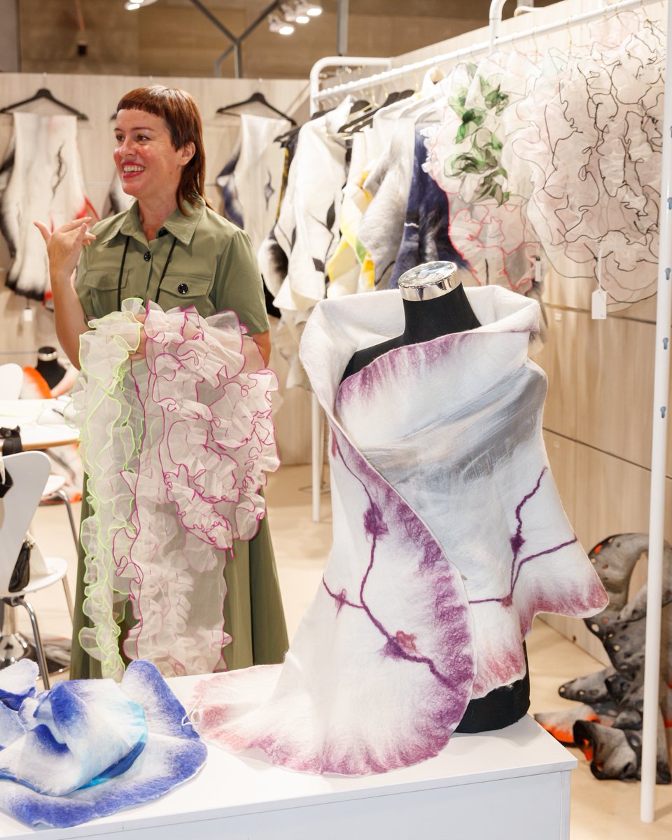 😍Queremos felicitar a nuestras once marcas asociadas por el gran trabajo que han presentado en #Bisutex y #Momad 2023

🥰Seco-Seco, Maximilianas, <a href="/roselinde_/">Roselinde</a> y Makanuda han demostrado su talento

🧵Abrimos hilo para que no pierdas detalle de ninguna. <a href="/FeriaBisutex/">Bisutex</a> <a href="/MOMADMadrid/">MOMAD Madrid</a>