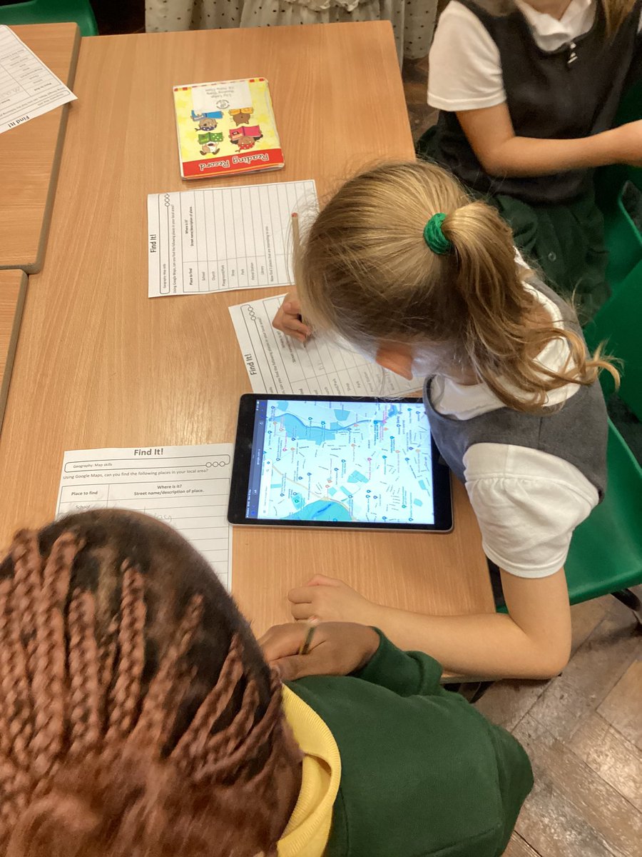 Year2Markeaton's tweet image. 🧠💪We used Google Maps today to research our local area. Do you know  of a school, church or shop nearby? #MPSGeography #MPSComputing