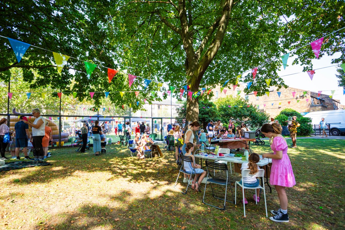 BarnsburyHA's tweet photo. 🎉  BHA's Fun Day was a scorching success! 

From fun-fair rides to soothing massages, it was a day for all ages. Check out the highlights and we hope for a cooler event next year!

Photos: https://t.co/tKmQsFUZUt https://t.co/vQaSWRCXJG