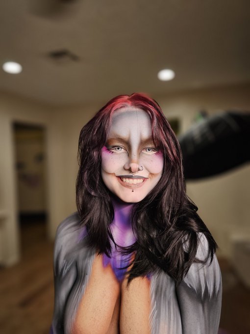 Bts from this weekends shoot! https://t.co/K8AMZKKZbK