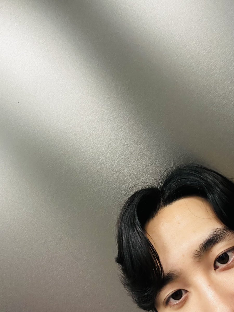 DoEXOFans12's tweet photo. [TRAD]{180923} 

Actualización en la burbuja de #KYUNGSOO:

🐧:(manda foto)
🐧:”🙇🏻‍♀️”
🐧:”Manténganse felices todos”

Cr.iksmilounge
Compartido y traducido por D.O. 디오 EXO FANS

—KyungSOO🐧
#KYUNGSOO #엑소  #ExpectingDO @weareoneEXO https://t.co/lSBM058j6A