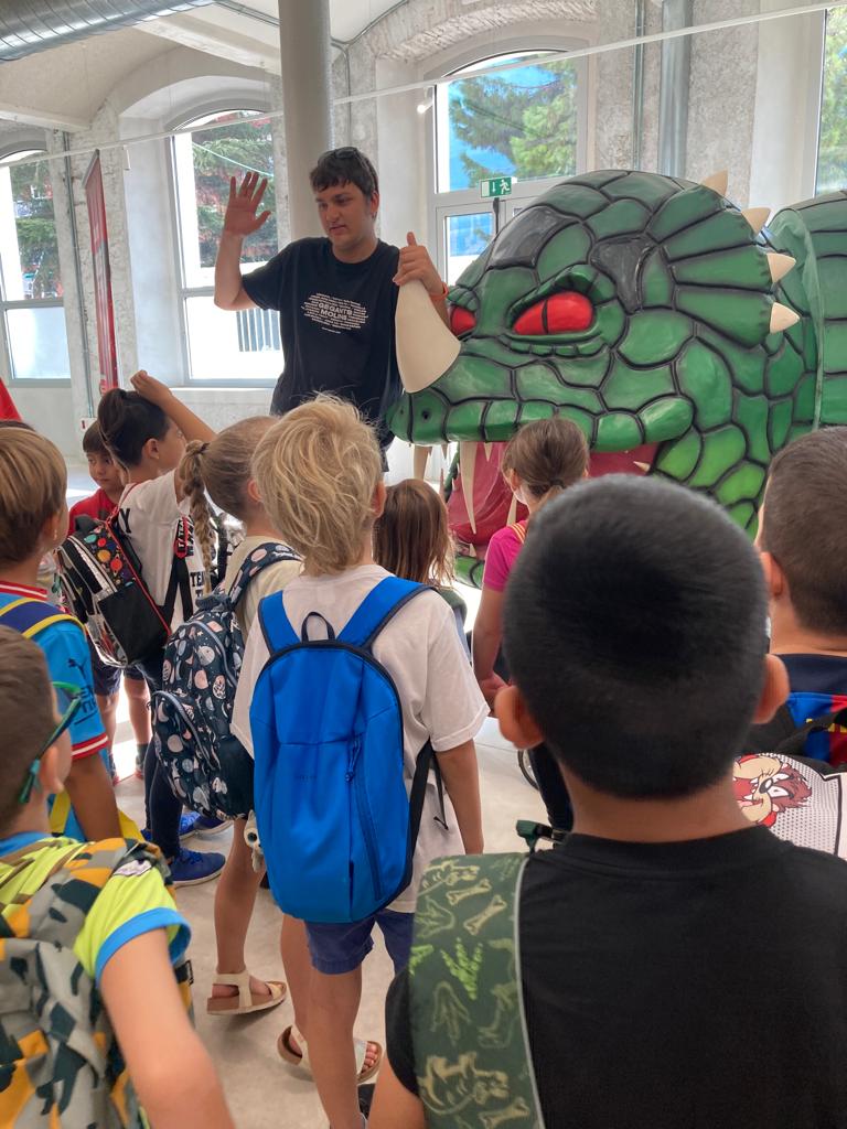 Pont de la cadena tweet media