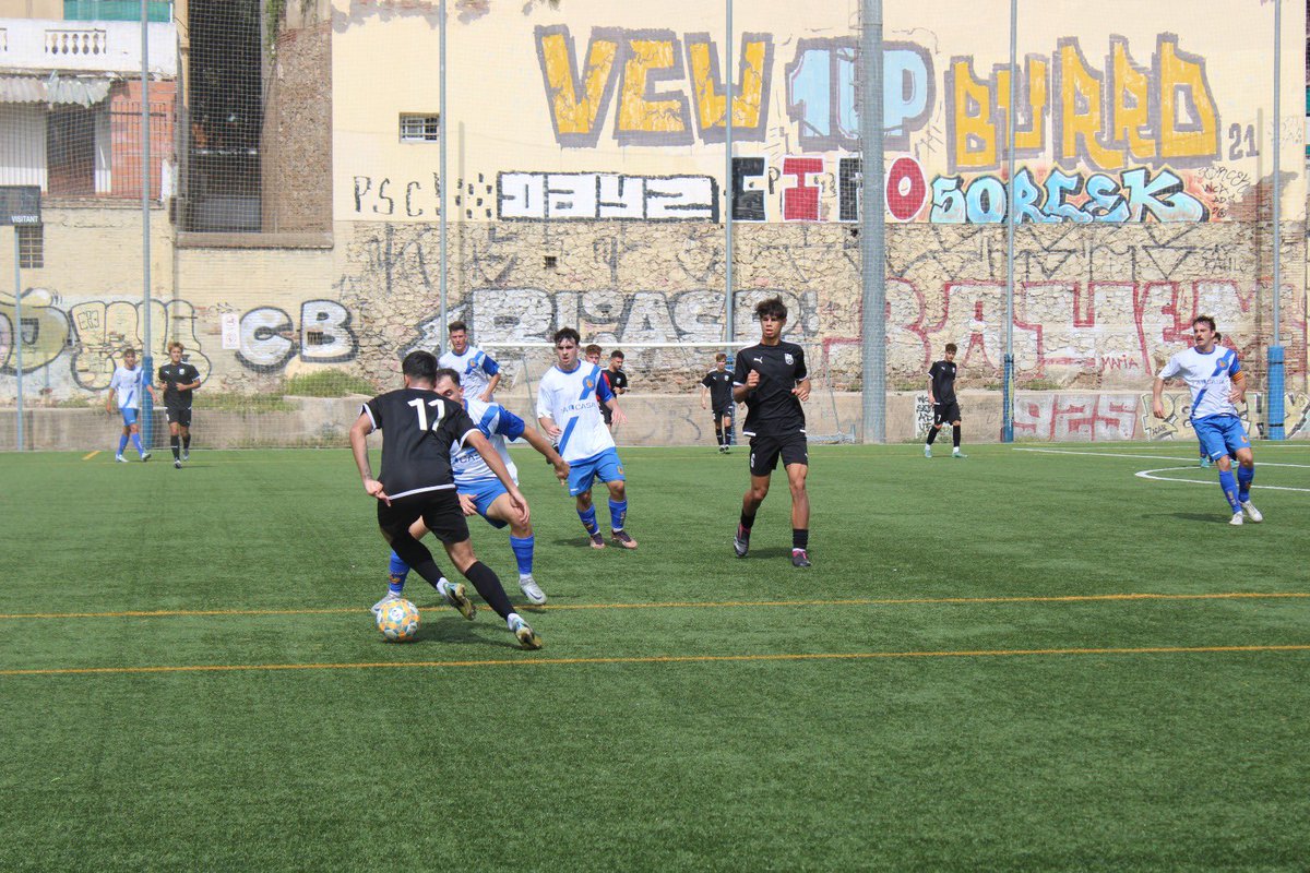 📝 LA CRÒNICA

Aquí teniu la crònica del Primer equip, Prat B i Juvenil A

📲Primer equip: aeprat.com/ca-noticies/el…

📲 Prat B i Juvenil A: aeprat.com/ca-noticies/bo…

#TornoAmbTu 💙
#SomPotaBlava 🐔