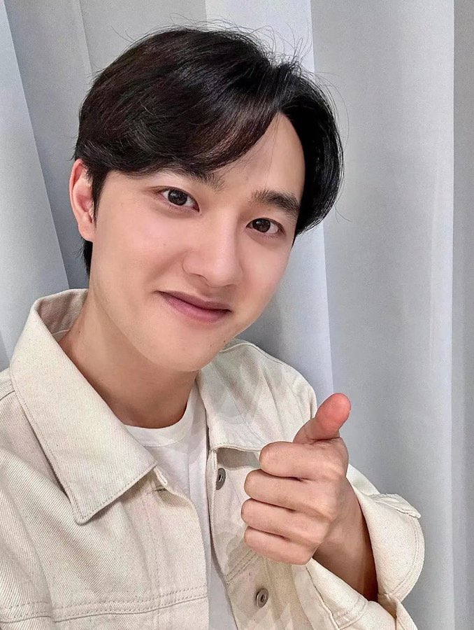DoEXOFans12's tweet photo. [OFICIAL]{180923} 

Actualización en QQ Music con selca de #KYUNGSOO.✨

https://t.co/tGgQmT33Dv_ksoomissedit
Compartido por D.O. 디오 EXO FANS

—KyungSOO🐧
#KYUNGSOO #엑소  #ExpectingDO @weareoneEXO https://t.co/mf2hswqtZr