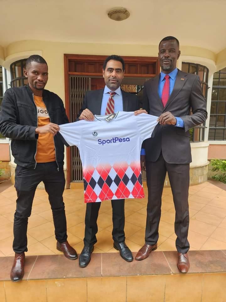 NaiBlogger's tweet photo. Extreme Sports CEO @husseinmoha Urges Review of Sports Act 2013 to Promote Commercialization in the Sports Sector; Distributes Kits to Football Teams as Part of #Super8At20 Anniversary Program. With Chairman of Sports Parliamentary Committee Hon. Dan Wanyama https://t.co/fysuA9nfUU
